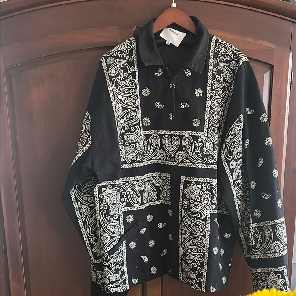 Black and White Paisley Pullover